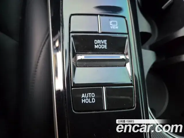Hyundai Sonata Hybrid 2019 — Photo 12/20