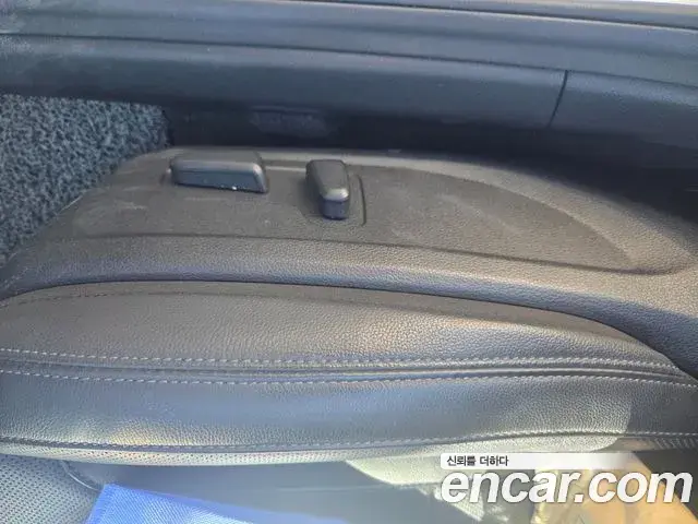 Hyundai Sonata Hybrid 2019 — Photo 18/20