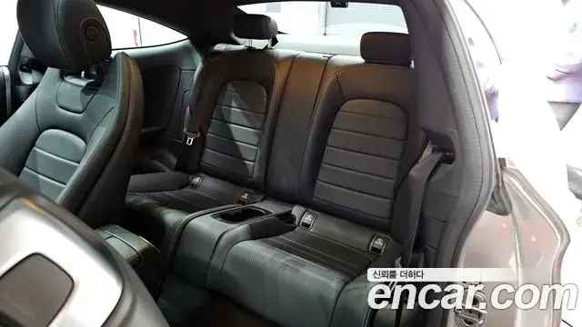 Mercedes-Benz C-Class 2020 — ფოტო 16/20