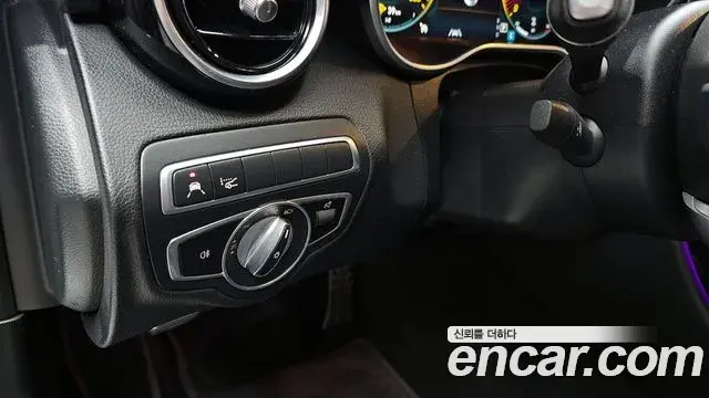 Mercedes-Benz C-Class 2020 — ფოტო 18/20