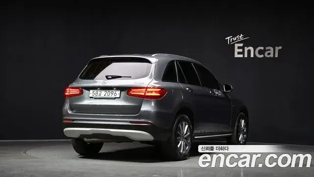 Mercedes-Benz GLC-Class 2018 — Фото 2/20