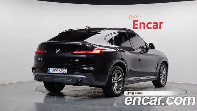 BMW X4 2020 — ფოტო 14/20