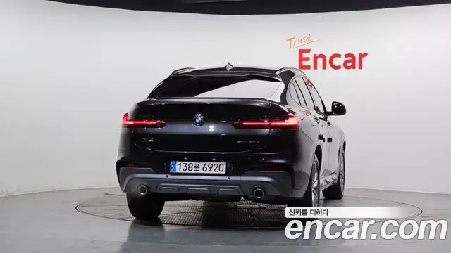 BMW X4 2020 — ფოტო 12/20