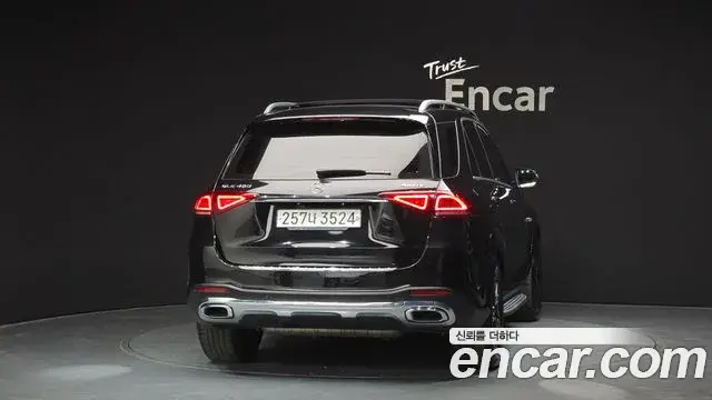 Mercedes-Benz GLE-Class 2020 — ფოტო 15/20