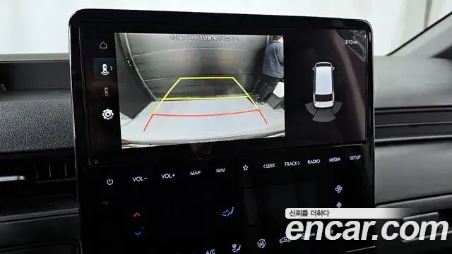 Hyundai Staria 2023 — Photo 4/20