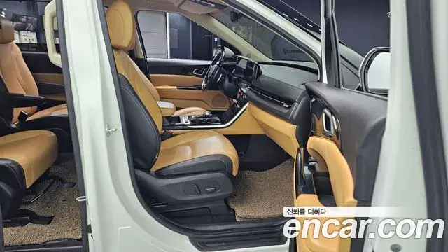 Kia Carnival 2021 — Şəkil 10/20