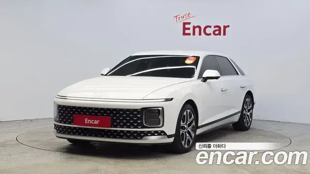 Hyundai Grandeur Hybrid 2023 — ფოტო 11/20