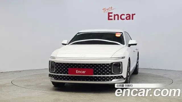 Hyundai Grandeur Hybrid 2023 — ფოტო 7/20