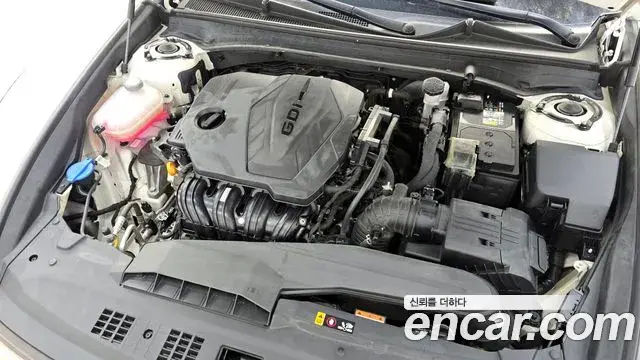 Hyundai Grandeur Hybrid 2023 — ფოტო 13/20