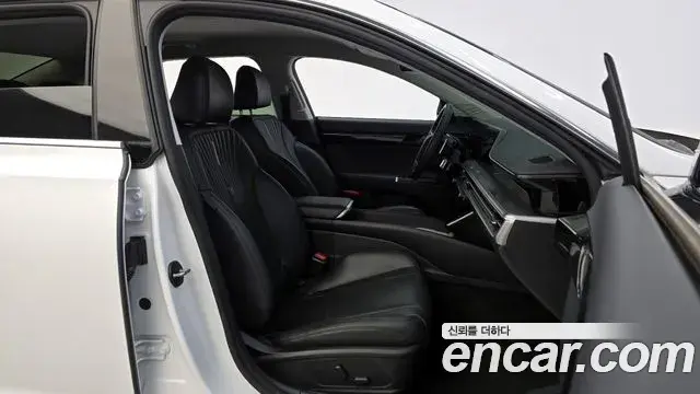 Hyundai Grandeur Hybrid 2023 — ფოტო 6/20