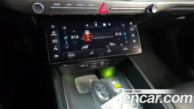 Hyundai Grandeur Hybrid 2023 — ფოტო 15/20