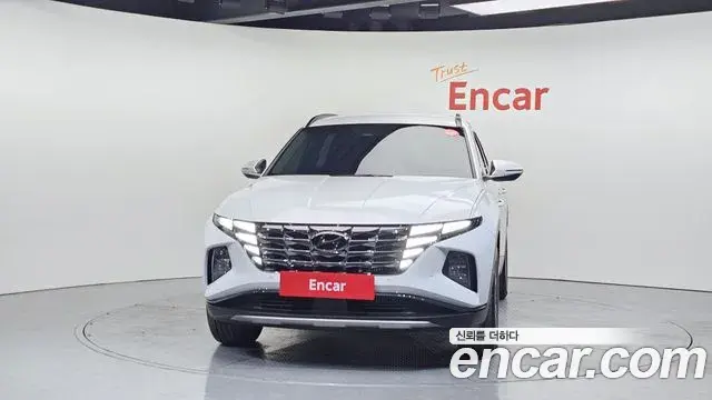 Hyundai Tucson Hybrid 2023 — ფოტო 2/20