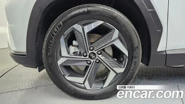 Hyundai Tucson Hybrid 2023 — ფოტო 1/20