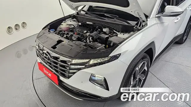 Hyundai Tucson Hybrid 2023 — ფოტო 16/20