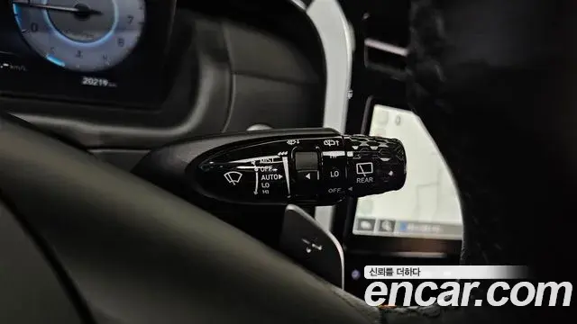 Hyundai Tucson Hybrid 2023 — ფოტო 17/20