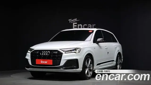 Audi Q7 2023 — Фото 1/20