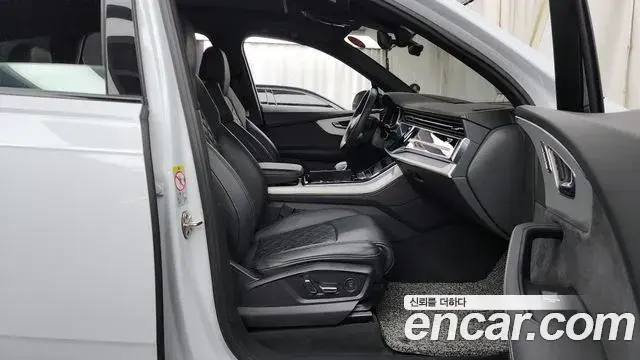 Audi Q7 2023 — Фото 11/20