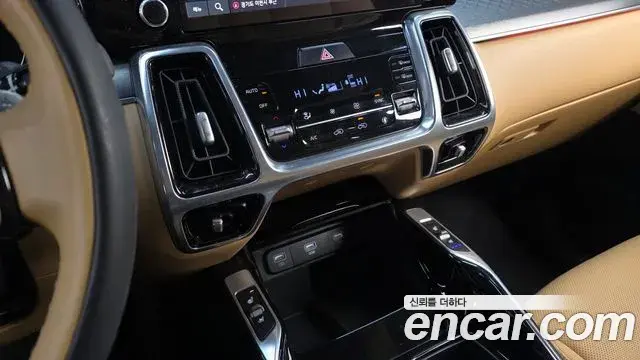 Kia Sorento 2022 — Photo 5/20