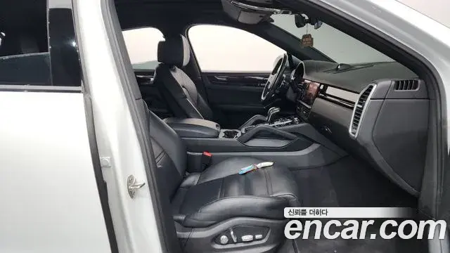 Porsche Cayenne 2021 — Şəkil 5/20