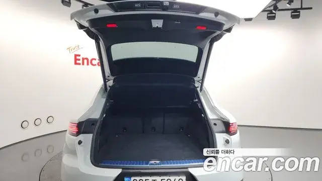 Porsche Cayenne 2021 — Şəkil 18/20