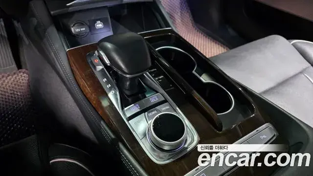 Kia The K9 2018 — Photo 6/20