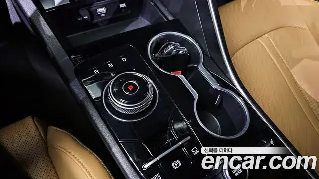Kia K5 2022 — ფოტო 4/20