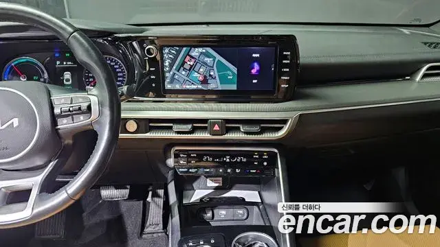 Kia K5 2022 — ფოტო 18/20