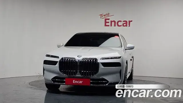 BMW 7 Series 2023 — Şəkil 2/20