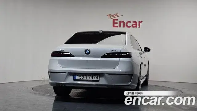 BMW 7 Series 2023 — Şəkil 13/20