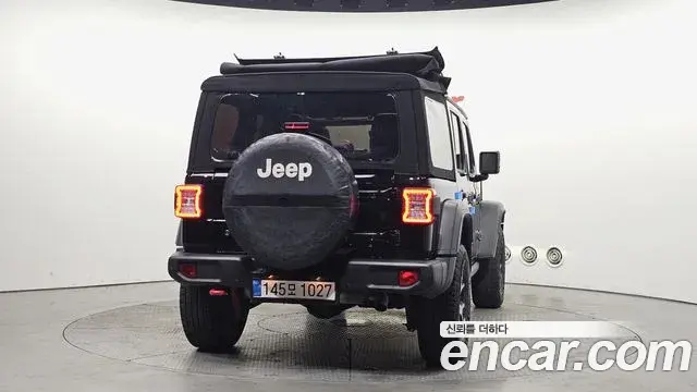 Jeep Wrangler 2018 — ფოტო 17/20