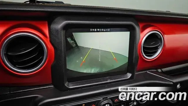 Jeep Wrangler 2018 — ფოტო 11/20