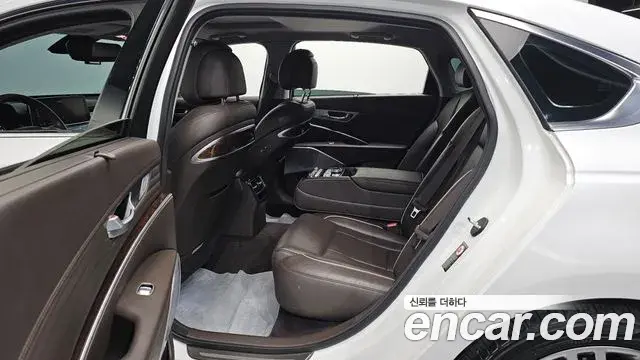 Kia The K9 2018 — Photo 14/20