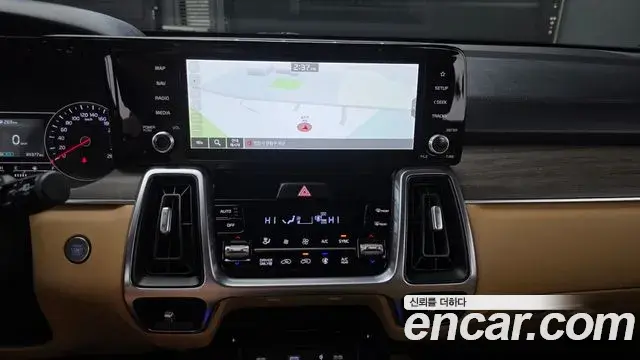 Kia Sorento 2022 — Фото 17/20