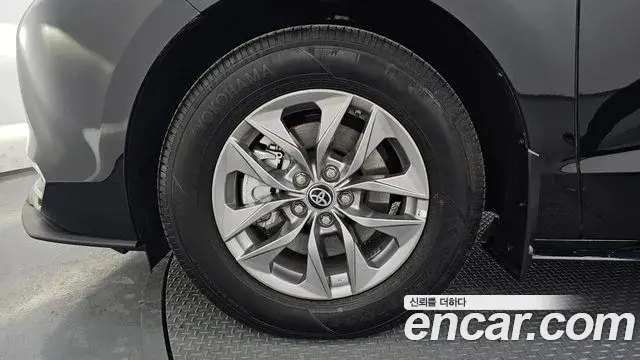 Toyota Sienna 2024 — Photo 19/20