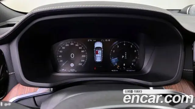 Volvo V60 Cross Country 2021 — Photo 17/20