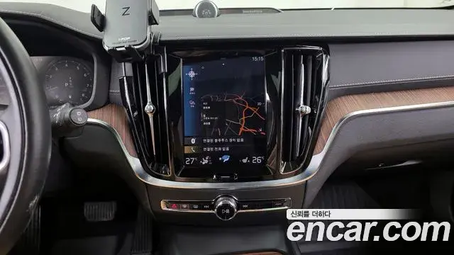 Volvo V60 Cross Country 2021 — Photo 16/20