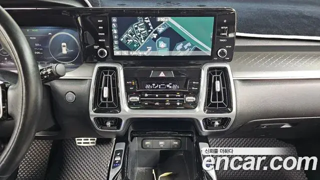 Kia Sorento 2022 — Photo 15/20