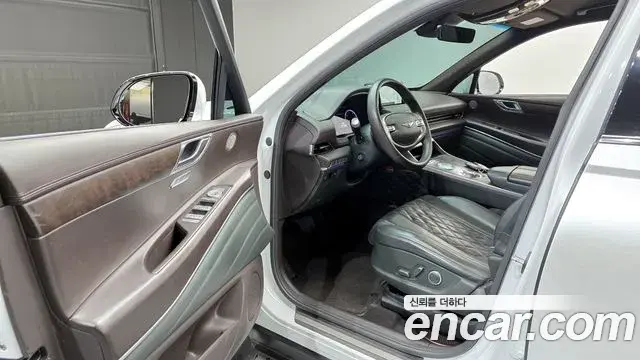 Genesis GV80 2021 — ფოტო 14/20