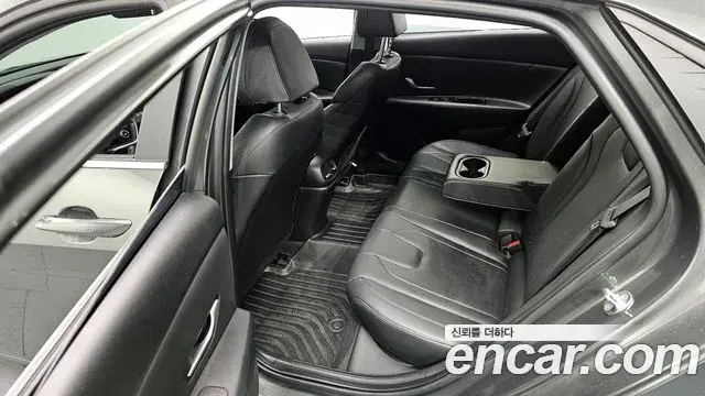 Hyundai The New Avante Hybrid 2022 — Şəkil 19/20