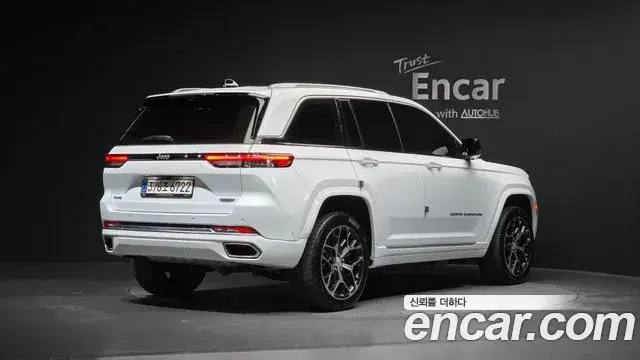 Jeep Grand Cherokee 2023 — Photo 11/20