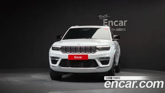 Jeep Grand Cherokee 2023 — Photo 2/20