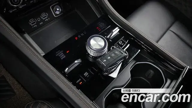 Jeep Grand Cherokee 2023 — Photo 13/20