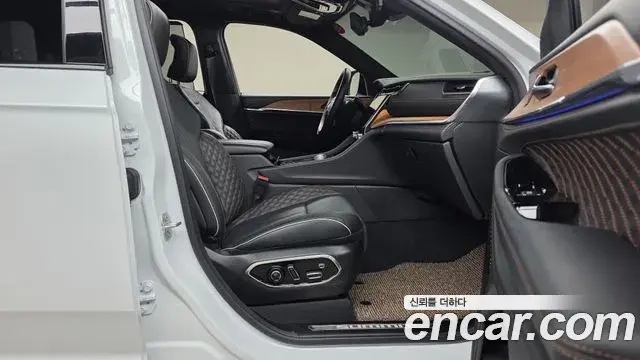 Jeep Grand Cherokee 2023 — Photo 3/20