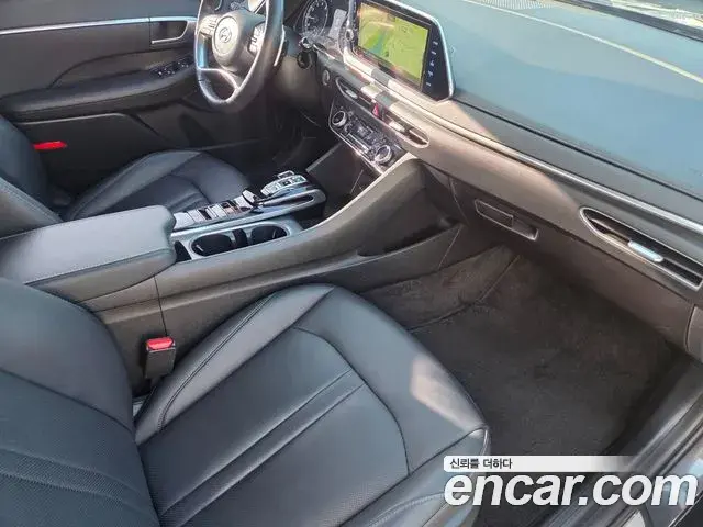 Hyundai Sonata Hybrid 2021 — ფოტო 11/20