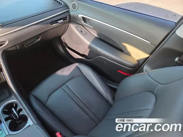 Hyundai Sonata Hybrid 2021 — ფოტო 15/20
