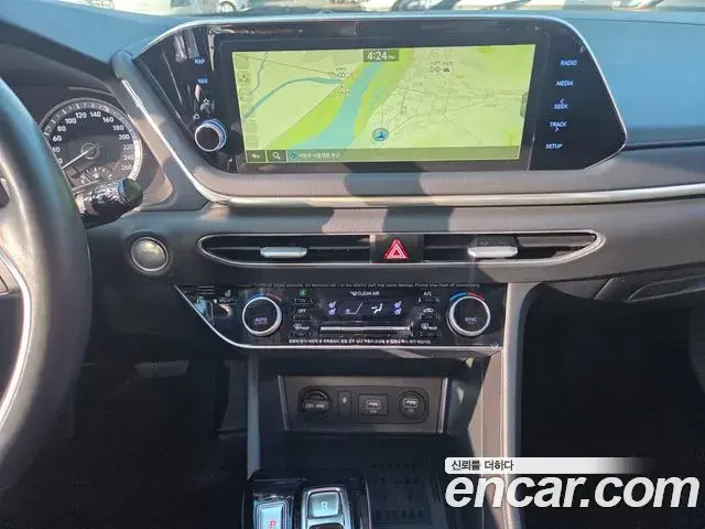 Hyundai Sonata Hybrid 2021 — ფოტო 2/20