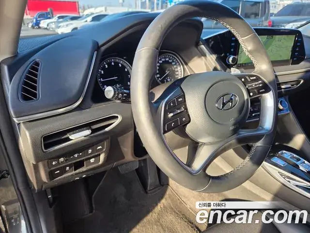 Hyundai Sonata Hybrid 2021 — ფოტო 10/20