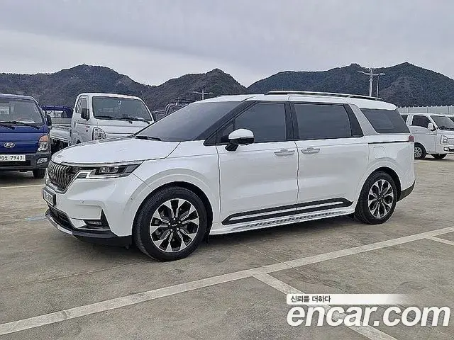 Kia Carnival 2023 — Фото 5/20