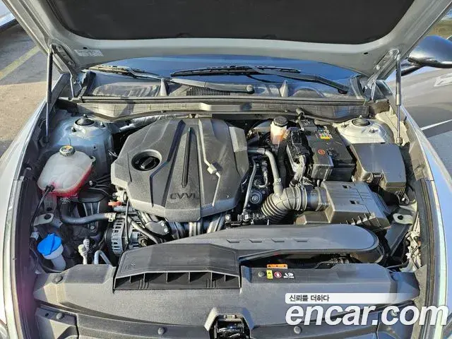 Hyundai Sonata Hybrid 2021 — Photo 14/18
