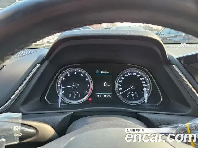 Hyundai Sonata Hybrid 2021 — Photo 2/18